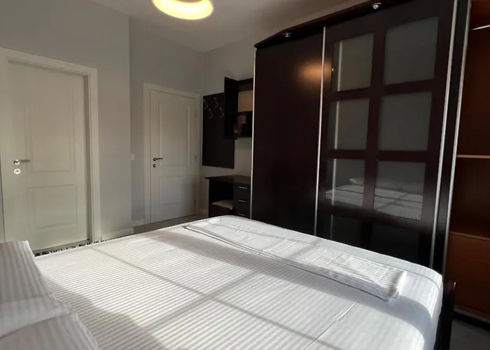 Gallery - Center View