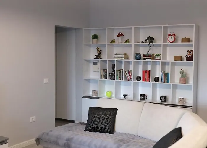 Apartman Gallery - Center View