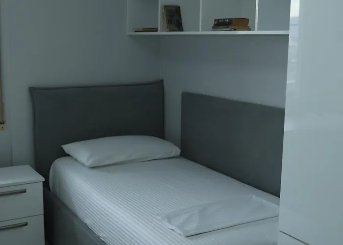 Gallery - Center View