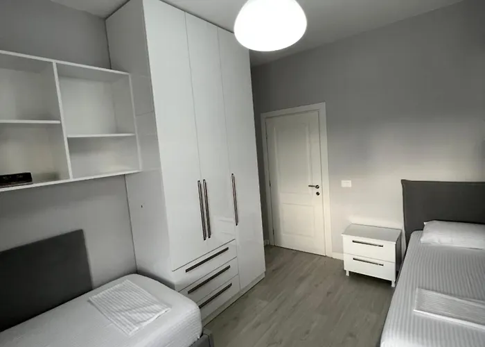 Gallery - Center View * تيرانا